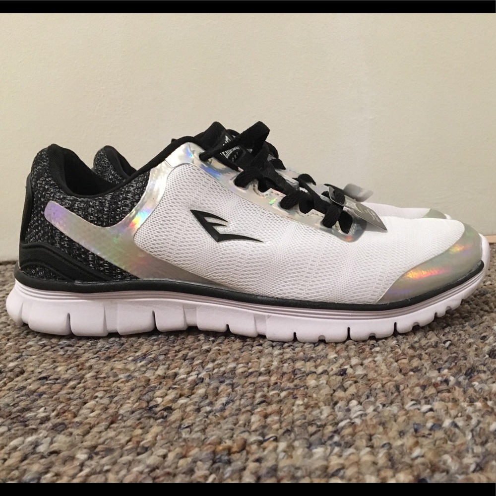White and holographic Everlast sneakers